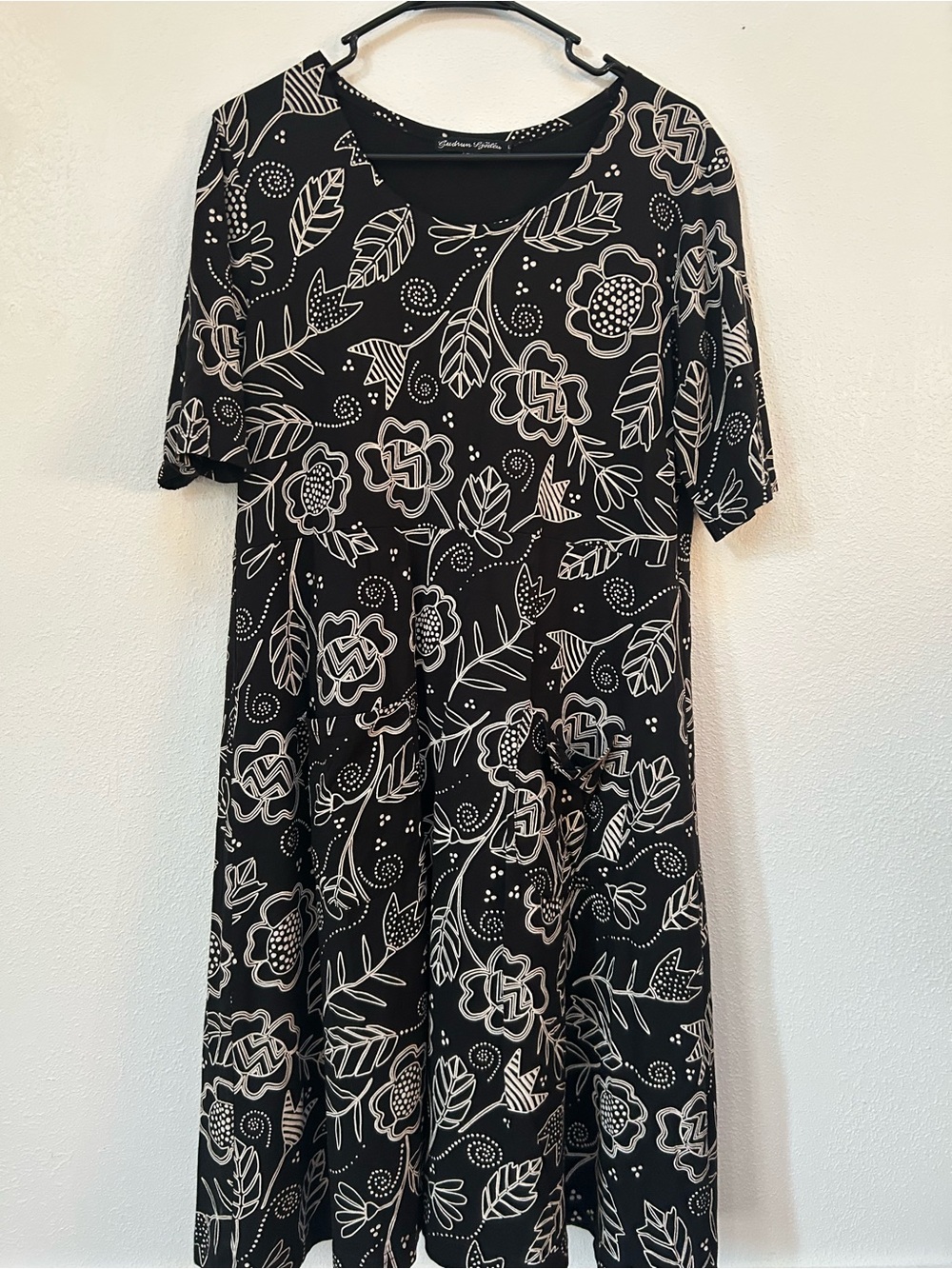 Gudrun Sjödén Women’s Black Floral Knit Dress, size Medium, Lagenlook, artsy